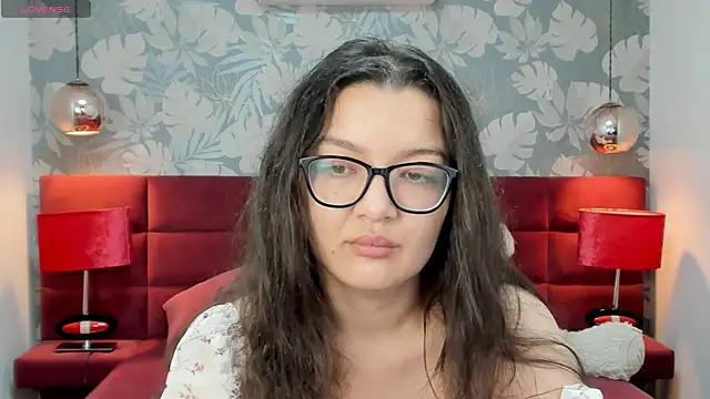 Snapshot of ZarifaBev chatting on November 2025 12:51:02 PM ZarifaBev online show from November 2025 12:51:02 PM