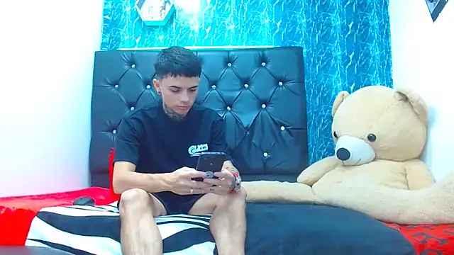 exotic hot couple online show from January 2025 12:07:01 AM