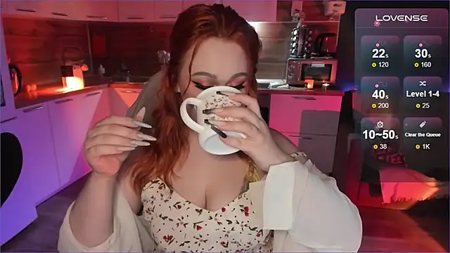 Snapshot of Flower_Camellia77 chatting on December 2024 08:32:02 PM Flower Camellia77 online show from December 2024 08:32:02 PM