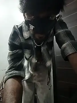 Snapshot of johnsinsexy chatting on December 2024 03:06:01 PM johnsinsexy online show from December 2024 03:06:01 PM