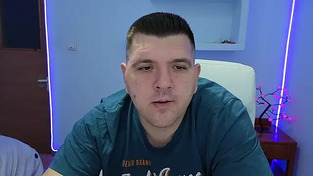 Snapshot of JasonJacks chatting on October 2025 02:42:02 AM JasonJacks online show from October 2025 02:42:02 AM