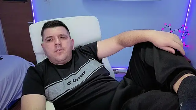 Snapshot of JasonJacks chatting on October 2025 03:32:01 PM JasonJacks online show from October 2025 03:32:01 PM