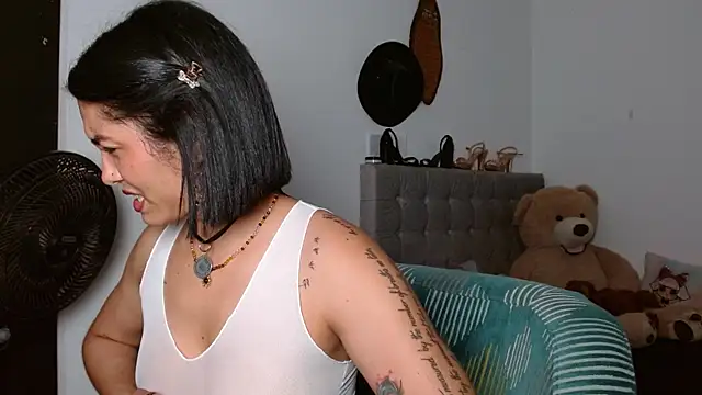 Snapshot of Sexy_Lia_ chatting on April 2026 01:36:01 AM Sexy Lia online show from April 2026 01:36:01 AM