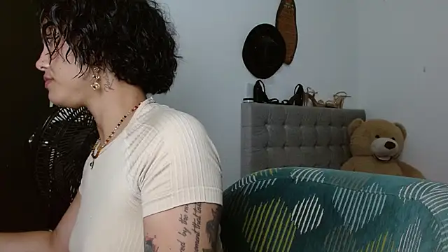 Snapshot of Sexy_Lia_ chatting on April 2026 11:30:02 PM Sexy Lia online show from April 2026 11:30:02 PM