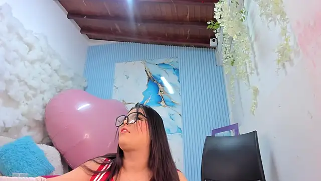 Danniela18  online show from May 2026 12:23:02 PM