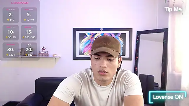 Snapshot of Bigmark18 chatting on January 2025 08:04:01 PM Bigmark18 online show from January 2025 08:04:01 PM