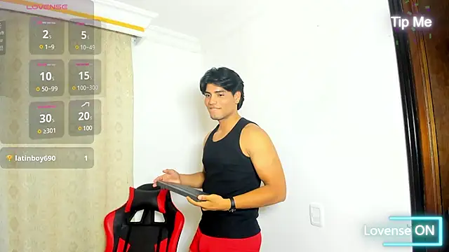 Snapshot of Bigmark18 chatting on March 2025 11:16:02 PM Bigmark18 online show from March 2025 11:16:02 PM