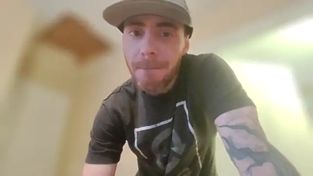 Huntzg23 online show from March 2026 05:52:01 PM