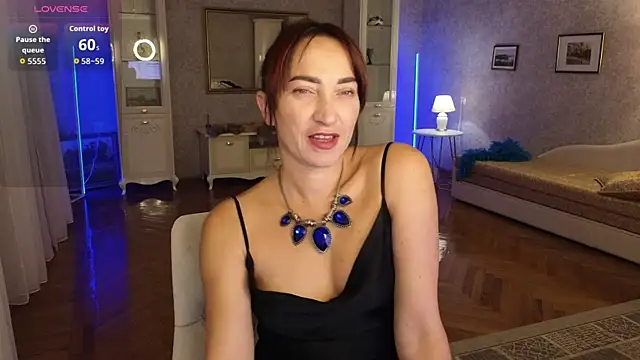 Snapshot of AnneHaddaway chatting on September 2025 09:25:02 PM AnneHaddaway online show from September 2025 09:25:02 PM