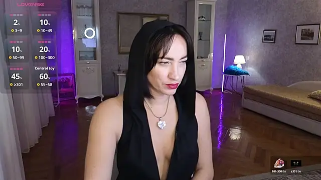 Snapshot of AnneHaddaway chatting on November 2025 06:45:02 PM AnneHaddaway online show from November 2025 06:45:02 PM