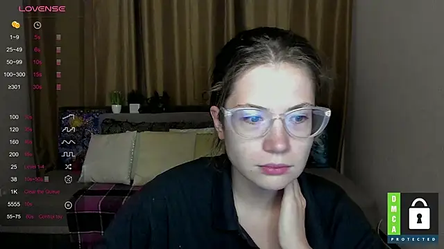 Snapshot of Alicia_redfollow chatting on September 2025 05:18:02 PM Alicia redfollow online show from September 2025 05:18:02 PM