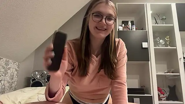 NikaCyberslut online show from December 2024 08:16:02 PM