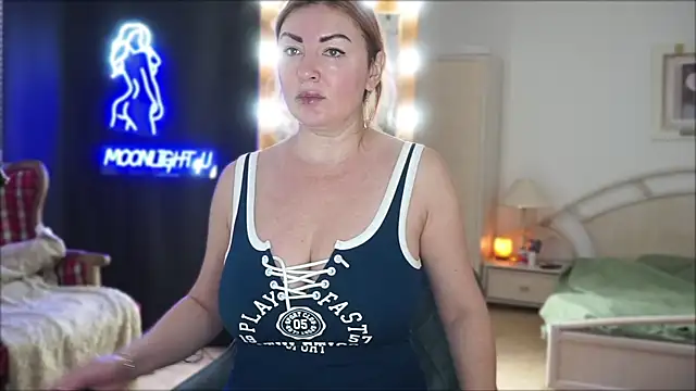 moonlight4u online show from February 2025 05:21:01 AM