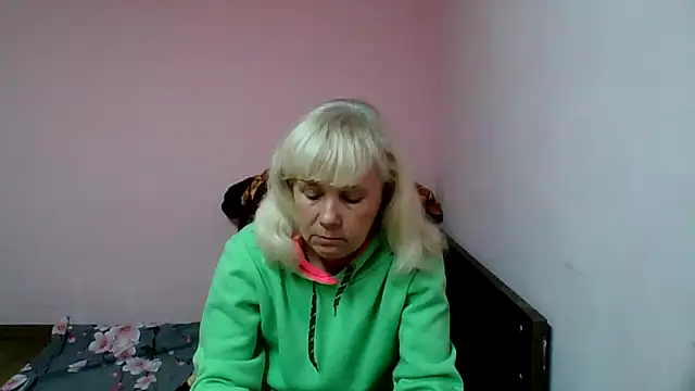Snapshot of sakura_blonde chatting on January 2025 06:58:02 PM sakura blonde online show from January 2025 06:58:02 PM
