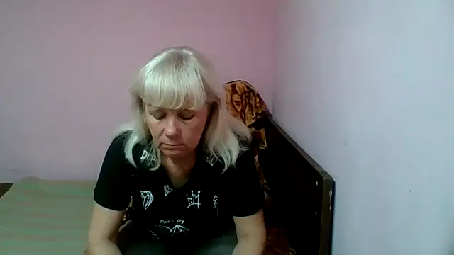Snapshot of sakura_blonde chatting on February 2025 06:01:02 PM sakura blonde online show from February 2025 06:01:02 PM