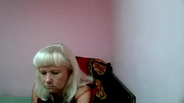 Snapshot of sakura_blonde chatting on February 2025 12:11:01 PM sakura blonde online show from February 2025 12:11:01 PM