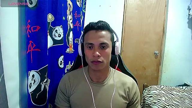 Willy Mate online show from December 2024 04:42:02 AM