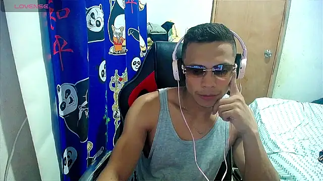 Willy Mate online show from December 2024 09:13:01 AM