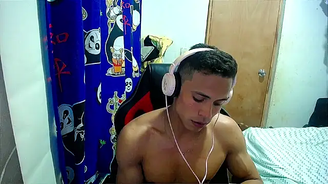 Willy Mate online show from December 2024 04:21:01 AM