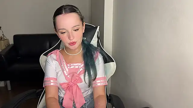 bumble bee online show from March 2025 07:34:02 PM