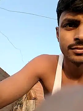 Snapshot of Suraj223kumar chatting on October 2025 01:03:02 AM Suraj223kumar online show from October 2025 01:03:02 AM