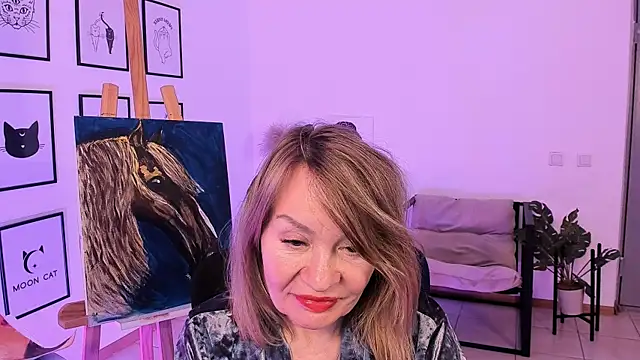 Snapshot of RosalindaFortuna chatting on February 2025 01:54:02 PM RosalindaFortuna online show from February 2025 01:54:02 PM