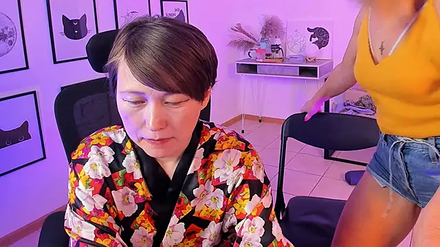 Snapshot of RosalindaFortuna chatting on February 2025 02:02:01 PM RosalindaFortuna online show from February 2025 02:02:01 PM