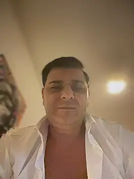 SecretlyDD online show from January 2025 05:53:01 PM