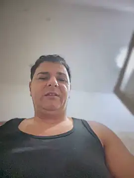 SecretlyDD online show from February 2025 02:06:02 AM