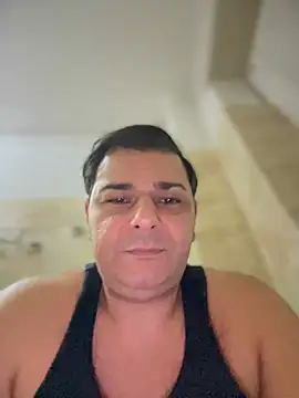 SecretlyDD online show from February 2025 09:13:01 PM