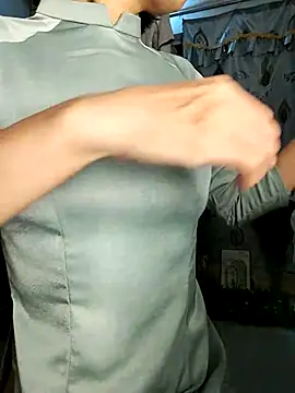 Snapshot of Lucy_limon chatting on October 2025 08:33:01 AM Lucy limon online show from October 2025 08:33:01 AM