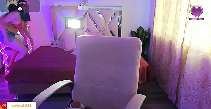 Emilly tay online show from February 2025 05:53:02 PM