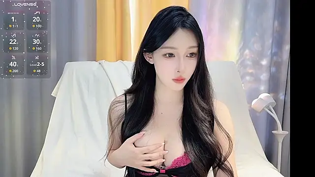 Snapshot of Amy-228 chatting on September 2025 02:24:02 AM Amy-228 online show from September 2025 02:24:02 AM