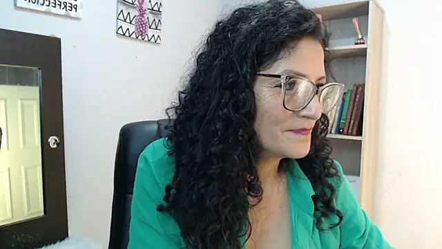 Snapshot of arianna_ros3 chatting on December 2024 06:08:01 PM arianna ros3 online show from December 2024 06:08:01 PM