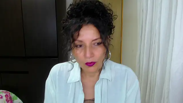 arianna ros3 online show from May 2026 01:47:01 AM