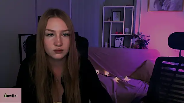 Snapshot of playful_sophie chatting on January 2025 02:14:01 AM playful sophie online show from January 2025 02:14:01 AM