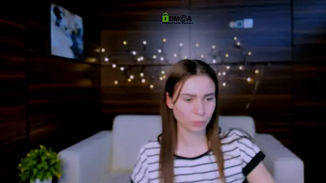 Snapshot of playful_sophie chatting on January 2025 02:58:01 PM playful sophie online show from January 2025 02:58:01 PM
