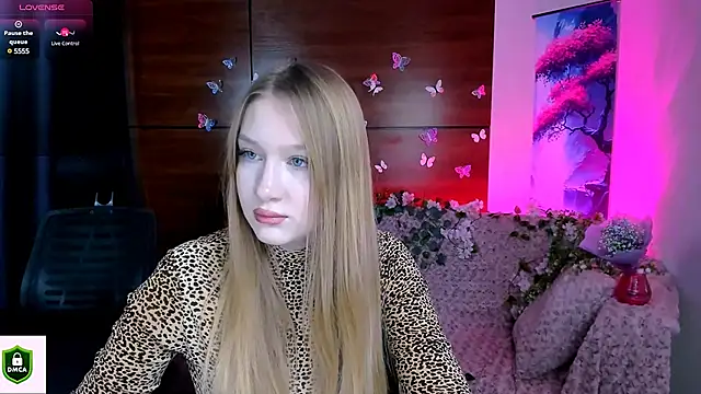 Snapshot of playful_sophie chatting on February 2025 10:13:02 AM playful sophie online show from February 2025 10:13:02 AM