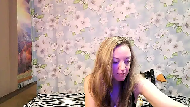 KattyLuuu online show from September 2025 03:06:02 AM