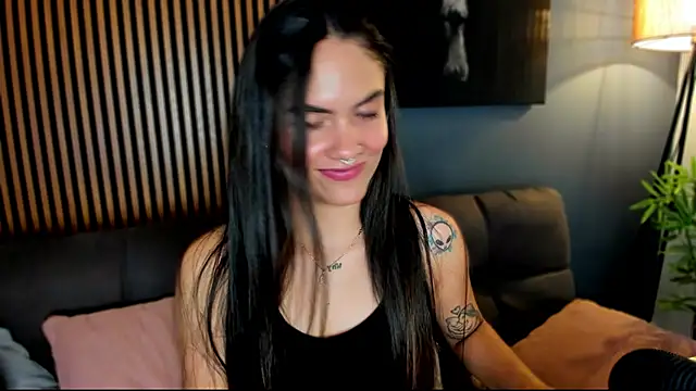 Snapshot of Gaby_Ferrer chatting on November 2025 04:32:02 PM Gaby Ferrer online show from November 2025 04:32:02 PM