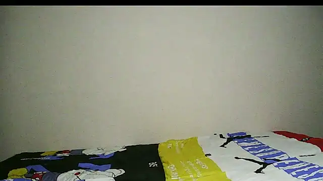 Snapshot of AzallandRoom chatting on December 2024 07:22:02 PM AzallandRoom online show from December 2024 07:22:02 PM