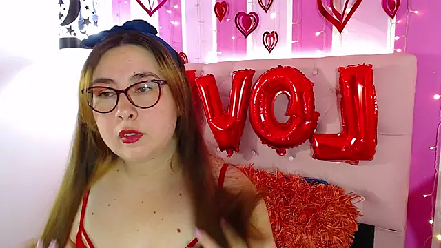 Snapshot of chloe_prg chatting on February 2025 04:14:02 AM chloe prg online show from February 2025 04:14:02 AM