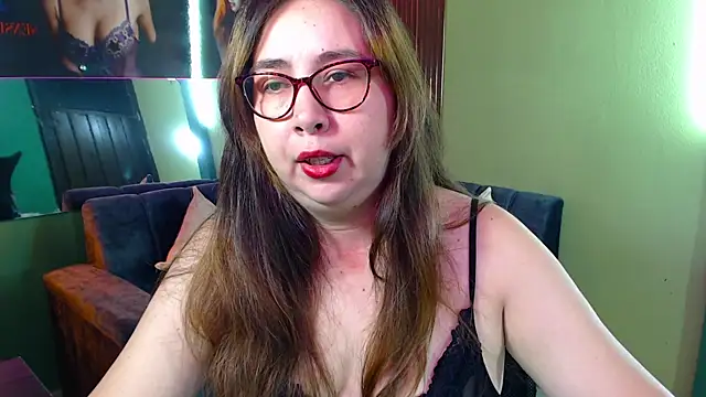 Snapshot of chloe_prg chatting on February 2025 12:47:01 PM chloe prg online show from February 2025 12:47:01 PM