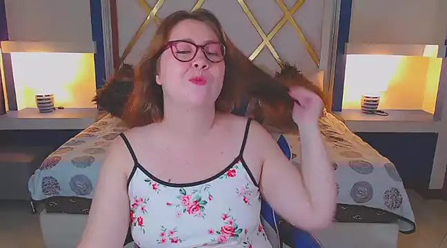 Snapshot of chloe_prg chatting on February 2025 06:43:02 PM chloe prg online show from February 2025 06:43:02 PM