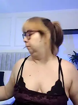 chloe prg online show from April 2026 04:50:01 AM