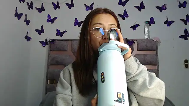 Snapshot of Anny_Fox- chatting on February 2026 02:30:01 AM Anny Fox- online show from February 2026 02:30:01 AM