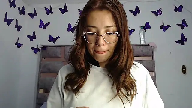 Snapshot of Anny_Fox- chatting on February 2026 03:35:01 AM Anny Fox- online show from February 2026 03:35:01 AM