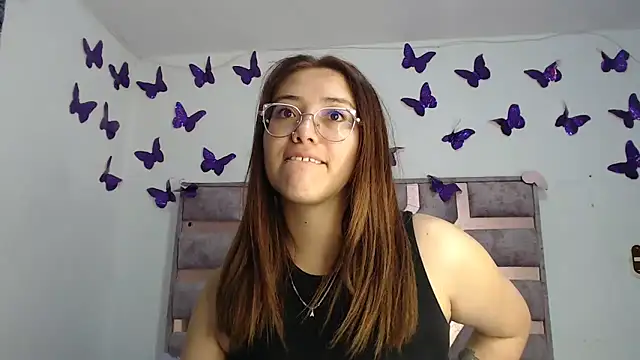 Snapshot of Anny_Fox- chatting on February 2026 06:23:01 AM Anny Fox- online show from February 2026 06:23:01 AM