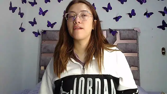 Snapshot of Anny_Fox- chatting on February 2026 03:17:01 AM Anny Fox- online show from February 2026 03:17:01 AM