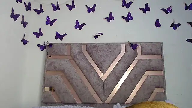 Snapshot of Anny_Fox- chatting on March 2026 04:07:02 AM Anny Fox- online show from March 2026 04:07:02 AM